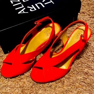 Naturalizer dress sandal type heels